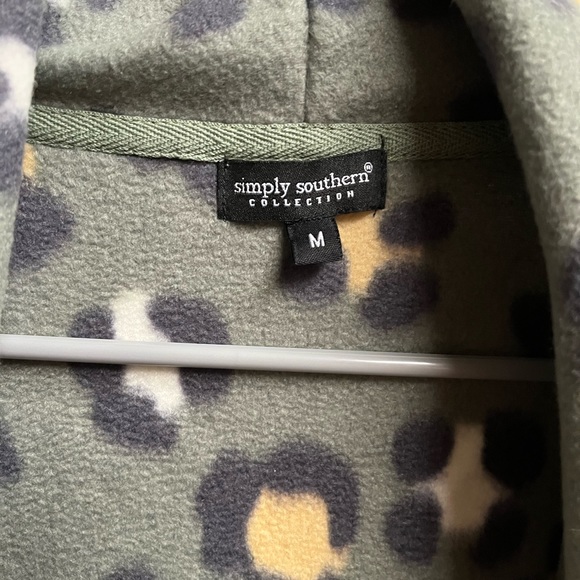 Simply Southern Leopard Vest - Picture 2 of 2